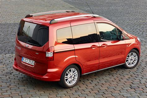 ford tourneo courier wiki